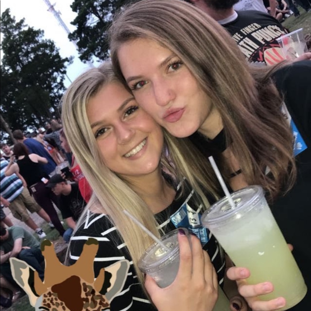 Meet your Posher, Mallori